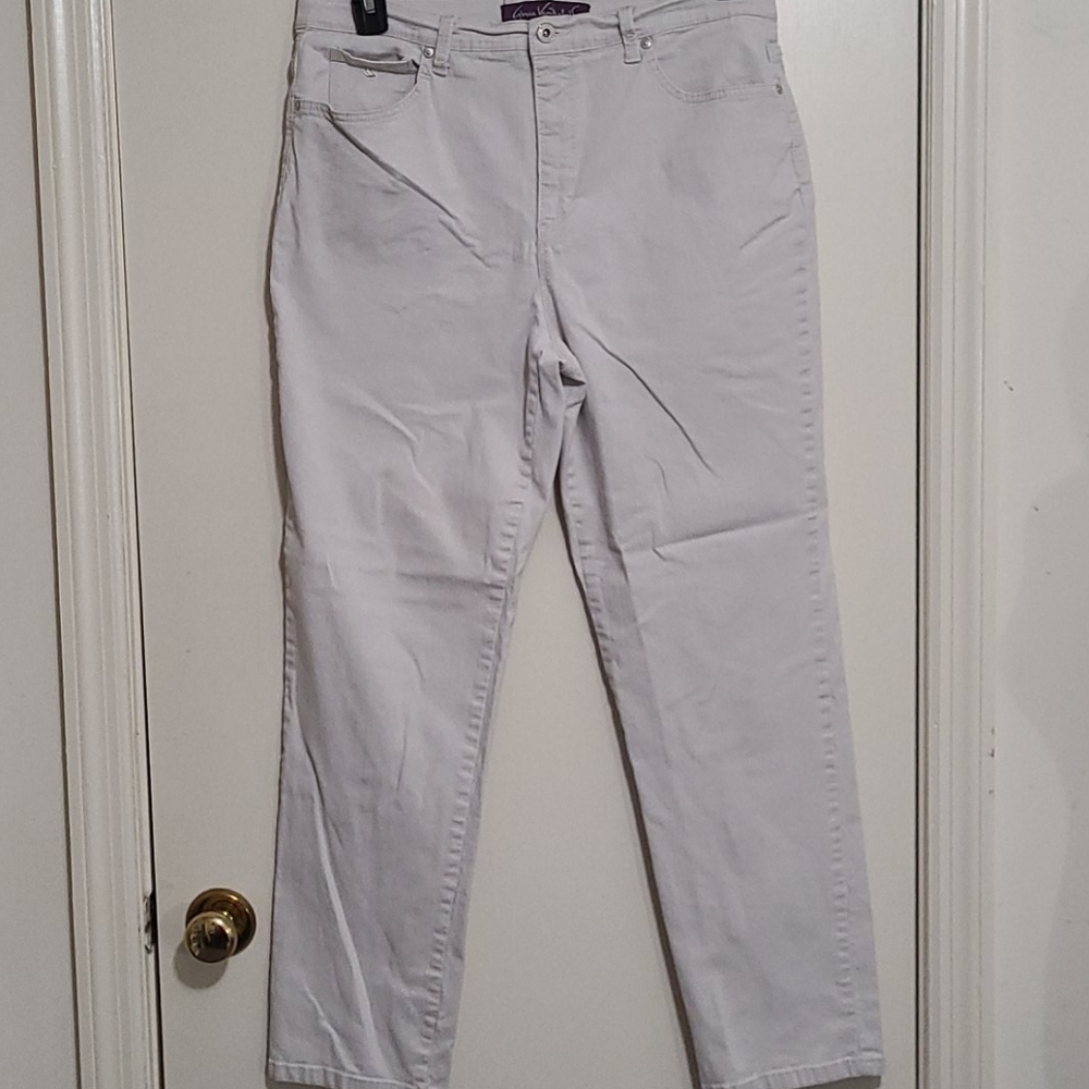 Gloria Vanderbilt khaki jeans